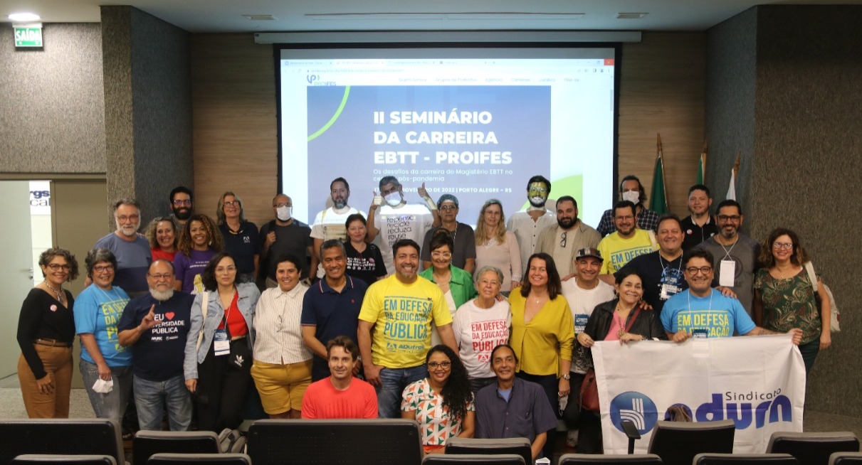 Docentes da carreira EBTT do PROIFES apresentam relatório de consolidação do II Seminário da Carreira. Confira