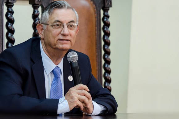 Professor Daltro Nunes recebe o título de Emérito