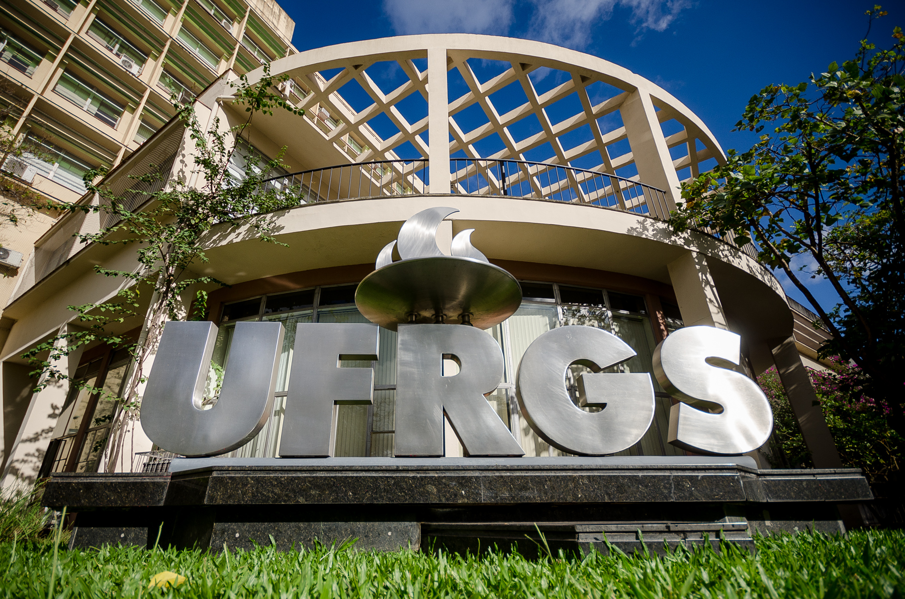 Comissão especial do Conselho Universitário da UFRGS aprova parecer 080/21